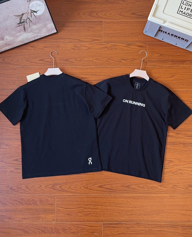 On Daily Commuting Short-Sleeve Shirt 