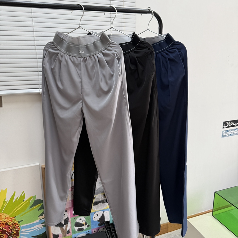 ALO Stylish Women's Trousers for Yoga, Outdoor, Casual 